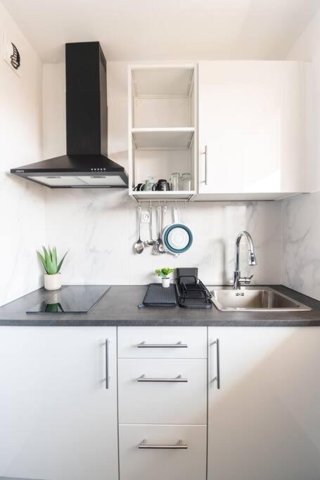 Le Citadin-T1-28M2-Pte Paris M7 Apartamento Le Kremlin-Bicêtre Exterior foto
