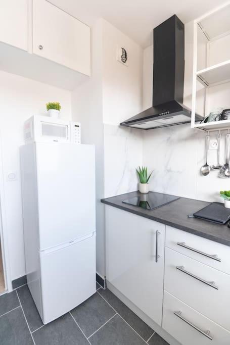 Le Citadin-T1-28M2-Pte Paris M7 Apartamento Le Kremlin-Bicêtre Exterior foto